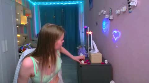 Aphrodite online show from February 13, 7:45 am