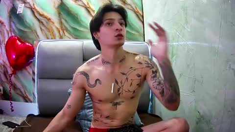 Snapshot of apolo01_ chatting on February 9, 4:18 pm Apolo online show from February 9, 4:18 pm