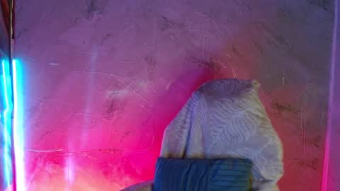 Snapshot of apolo01_ chatting on September 11, 6:19 pm Apolo online show from September 11, 6:19 pm