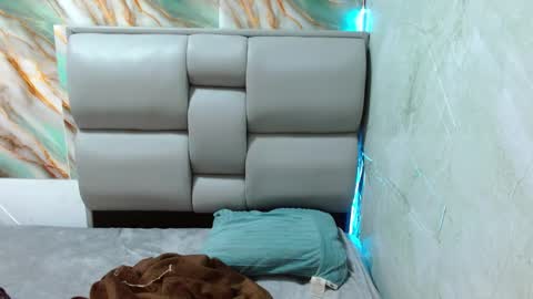 Snapshot of apolo01_ chatting on September 16, 6:31 pm Apolo online show from September 16, 6:31 pm