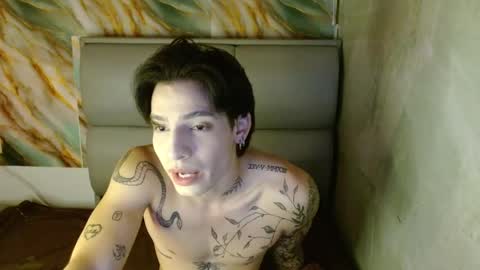 Snapshot of apolo01_ chatting on September 18, 6:54 pm Apolo online show from September 18, 6:54 pm