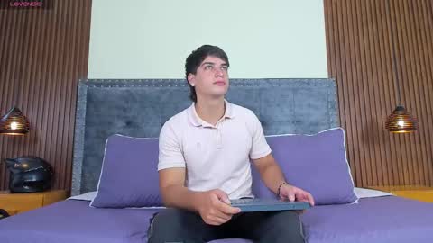 Apolo online show from November 4, 7:24 pm