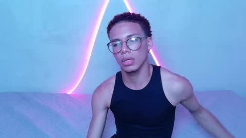 Snapshot of apolo_night chatting on November 20, 1:44 pm apolo_night online show from November 20, 1:44 pm