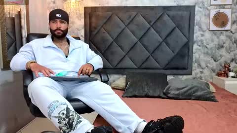 Apolo online show from September 18, 9:50 pm