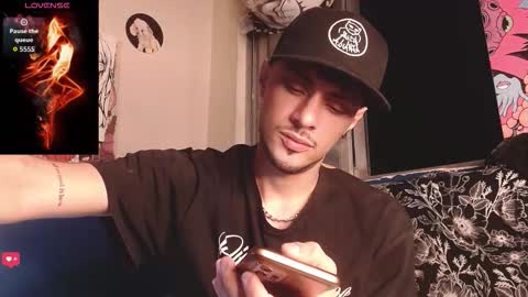 Snapshot of apolo_s chatting on November 27, 4:25 am Andres online show from November 27, 4:25 am