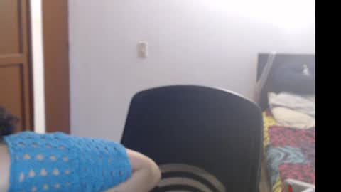 Snapshot of apolosbitch chatting on January 14, 10:44 pm Nix online show from January 14, 10:44 pm