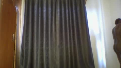 apple_bitch online show from April 7, 5:52 am