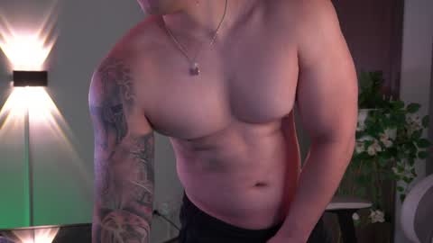 Snapshot of appolo_allen chatting on December 6, 8:07 pm insta appolo master online show from December 6, 8:07 pm