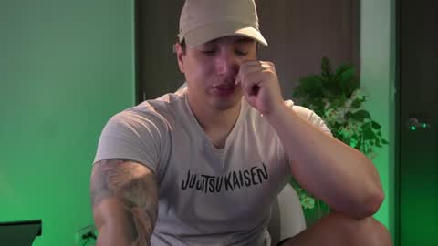 Snapshot of appolo_allen chatting on December 19, 7:40 pm insta appolo master online show from December 19, 7:40 pm