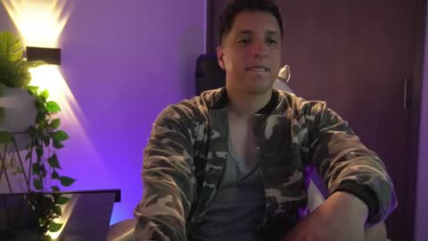 Snapshot of appolo_allen chatting on February 11, 5:47 am insta appolo master online show from February 11, 5:47 am