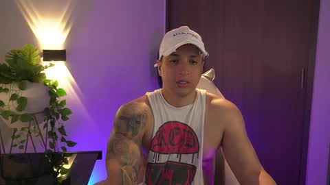 Snapshot of appolo_allen chatting on February 15, 8:33 pm insta appolo master online show from February 15, 8:33 pm