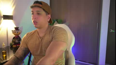 Snapshot of appolo_allen chatting on October 31, 5:41 am insta appolo master online show from October 31, 5:41 am