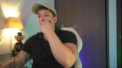 Snapshot of appolo_allen chatting on November 4, 2:54 am insta appolo master online show from November 4, 2:54 am