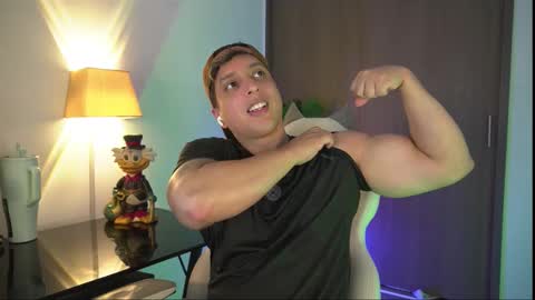 Snapshot of appolo_allen chatting on November 6, 2:45 am insta appolo master online show from November 6, 2:45 am