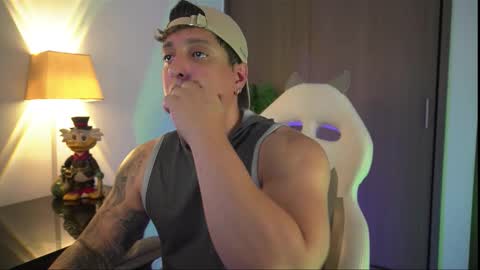 Snapshot of appolo_allen chatting on November 11, 5:51 am insta appolo master online show from November 11, 5:51 am