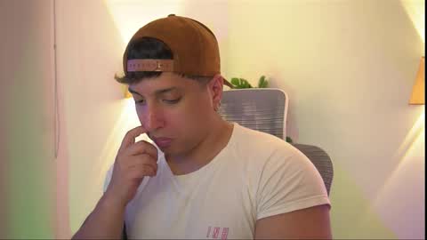 Snapshot of appolo_allen chatting on November 20, 2:45 am insta appolo master online show from November 20, 2:45 am