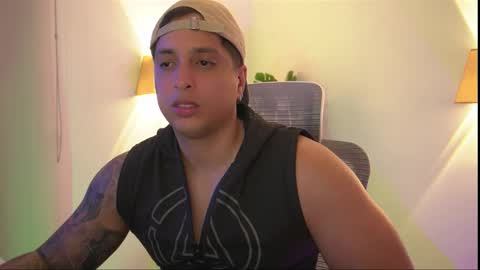 Snapshot of appolo_allen chatting on November 21, 2:43 am insta appolo master online show from November 21, 2:43 am