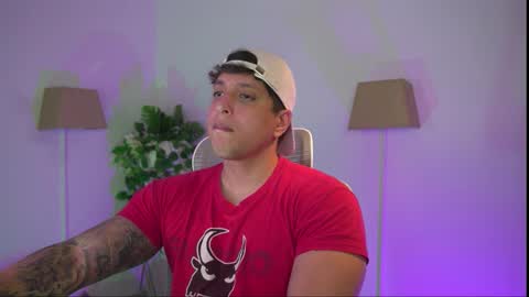 Snapshot of appolo_allen chatting on December 15, 3:44 am insta appolo master online show from December 15, 3:44 am