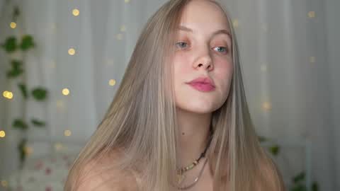  REYNA  my friend   online show from December 3, 2:38 pm