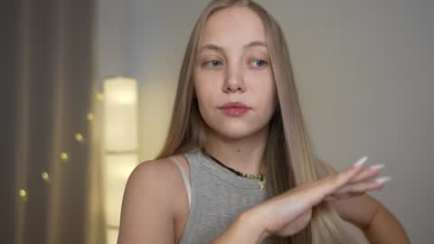  REYNA  my friend   online show from January 5, 8:22 am