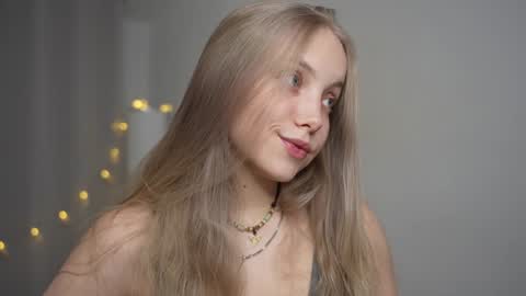  REYNA  my friend   online show from January 11, 2:47 pm