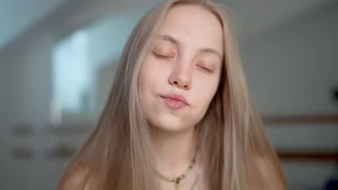  REYNA  my friend   online show from February 13, 7:56 am