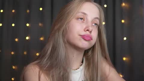  REYNA  my friend   online show from September 26, 5:28 pm