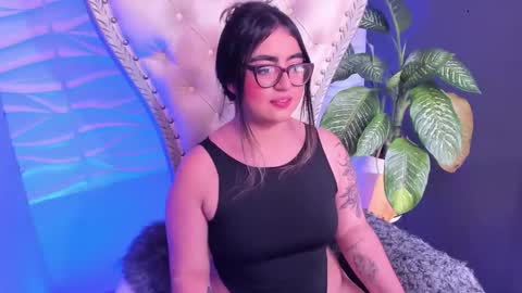 apprilfoxx online show from October 28, 4:53 pm