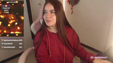 Snapshot of apriil_3 chatting on December 16, 9:03 am Abril Freelance Model online show from December 16, 9:03 am