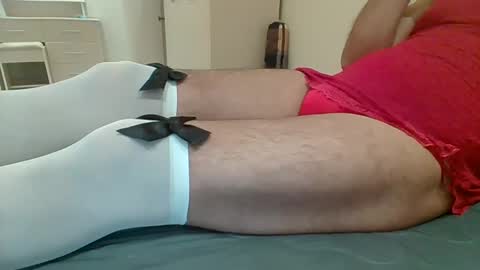 Snapshot of april2000 chatting on December 22, 1:55 am april2000 online show from December 22, 1:55 am