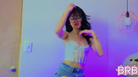   online show from March 25, 11:49 am