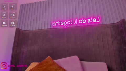 Snapshot of april_ebony18_ chatting on January 30, 1:31 pm April online show from January 30, 1:31 pm