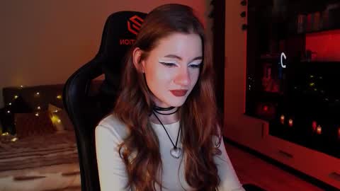 Snapshot of april_felicity chatting on November 10, 6:29 pm April online show from November 10, 6:29 pm