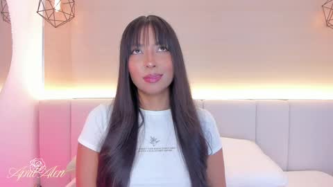 Snapshot of aprilalen chatting on November 18, 6:51 am April online show from November 18, 6:51 am