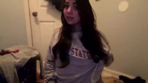 Snapshot of aprilanna chatting on December 9, 5:18 am AnnaApril420 online show from December 9, 5:18 am