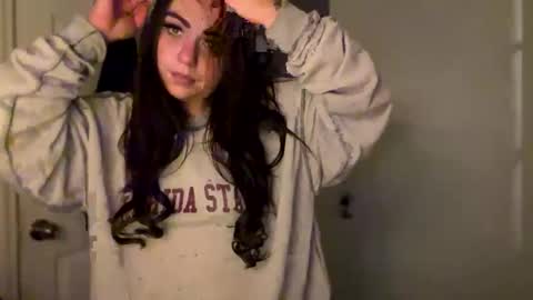 Snapshot of aprilanna chatting on January 7, 4:18 am AnnaApril420 online show from January 7, 4:18 am