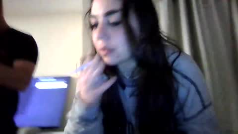 Snapshot of aprilanna chatting on March 4, 4:27 am AnnaApril420 online show from March 4, 4:27 am