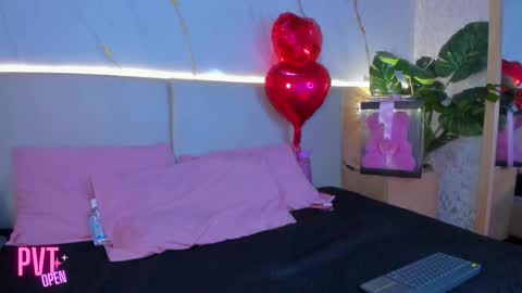 aprilgrey111 online show from February 13, 7:54 pm