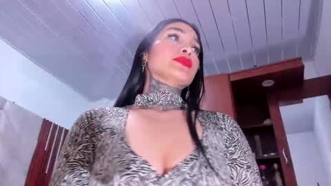 Snapshot of aprill_vagner chatting on November 6, 2:56 am Aprill Vagner online show from November 6, 2:56 am