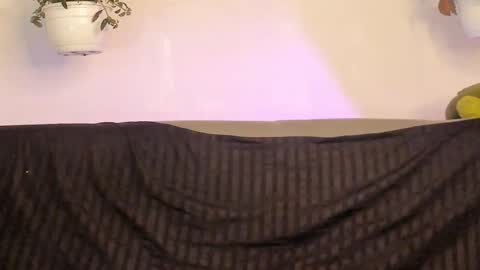 aprillebony319262 online show from February 26, 5:34 pm