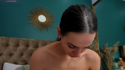 Snapshot of aprilwon chatting on February 21, 12:39 pm April online show from February 21, 12:39 pm