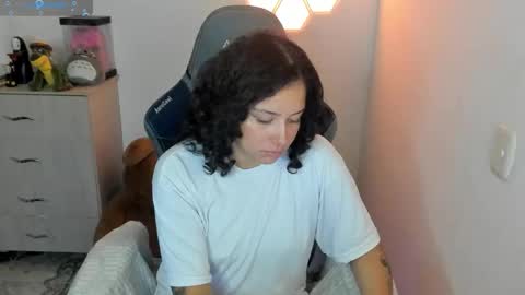 Snapshot of aqua_emilly chatting on October 21, 11:16 pm aqua emilly online show from October 21, 11:16 pm