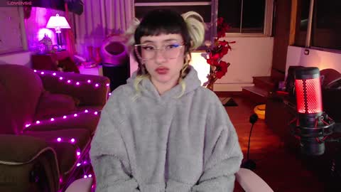 Snapshot of aquamarinebubble chatting on December 4, 4:10 am Zam independent model online show from December 4, 4:10 am