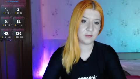 Snapshot of aquapaige chatting on September 17, 10:44 pm FunnySheila online show from September 17, 10:44 pm