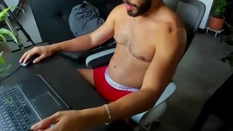 Snapshot of aquiles0224 chatting on February 5, 6:12 pm T. online show from February 5, 6:12 pm