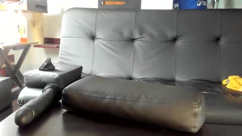 T. online show from March 24, 2:33 pm