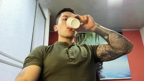 Jonathan online show from April 8, 6:30 pm