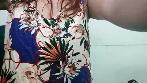 Snapshot of arabella77 chatting on December 16, 2:33 pm arabella77 online show from December 16, 2:33 pm