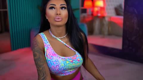 arabellaposh online show from November 3, 6:14 am