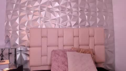 Snapshot of ardent__ chatting on December 16, 7:19 pm online show from December 16, 7:19 pm